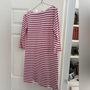 Vineyard vines, striped dress in pink and white. Size small.